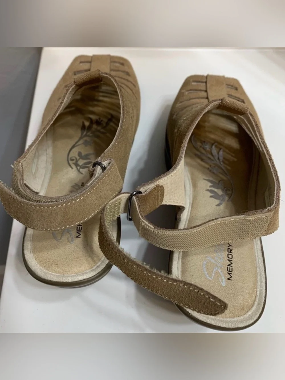 Skechers Parallel-Trapezoid Wedge Sandal